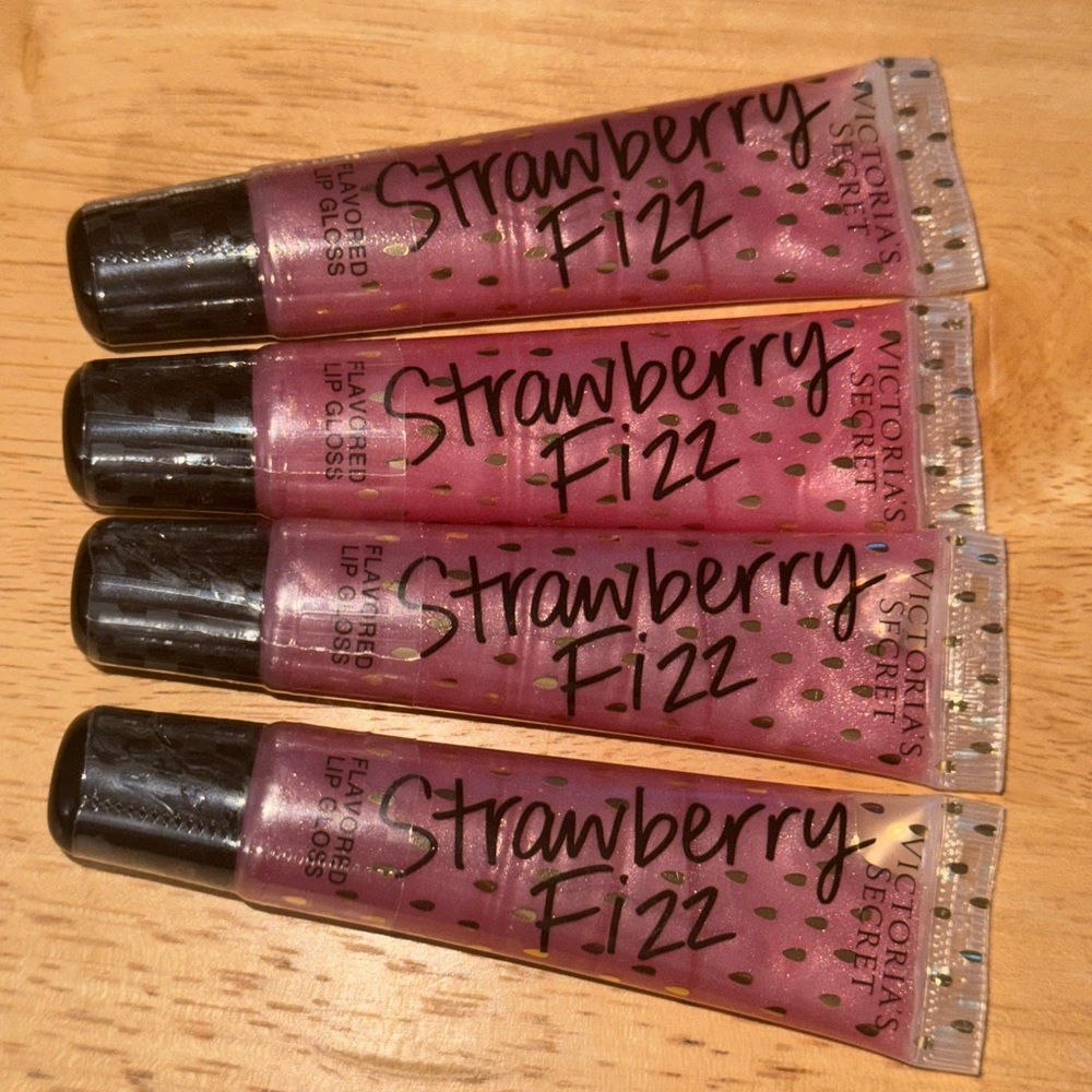 X4 Strawberry Fizz Flavored Lip Gloss Victoria Secret NEW Sealed